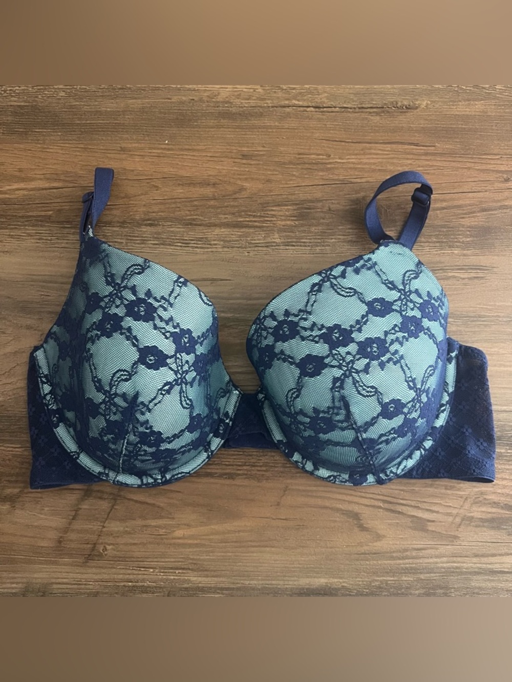Victoria’s Secret Lined Perfect Coverage Two Toned Blue Lace Bra Size 34D